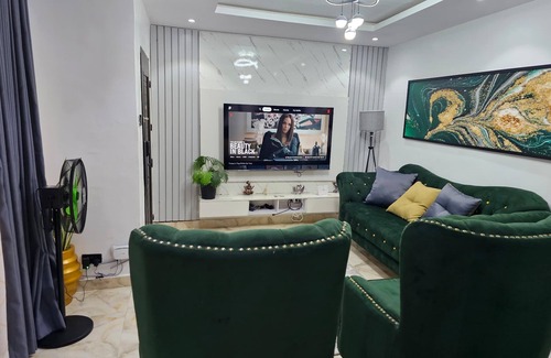 Lagos Apartment | Neat and cozy One bedroom apartment in Anthony, Ikeja. Lagos