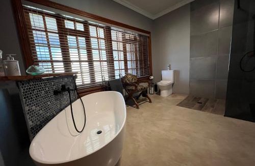 Buffelspoort Cabin | Nectar Game Lodge