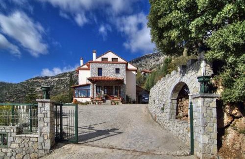 Arachova House | Nefeles