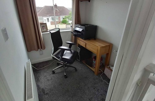 Cheltenham House | Neighbouring Cotswolds 2 bed + office room house