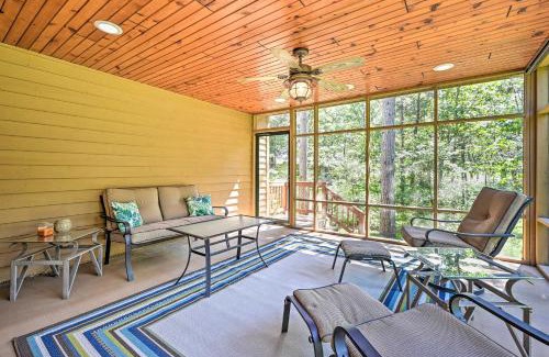 Rome House | Nekoosa Golf Course Retreat with Hot Tub!