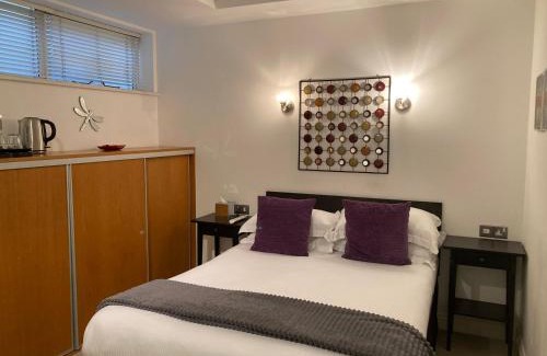 Moffat Hotel | NELL GWYNN HOUSE - Hotel Room Style POD Room 62