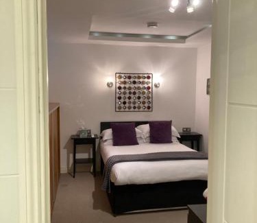 Moffat Hotel | NELL GWYNN HOUSE - Hotel Room Style POD Room 62