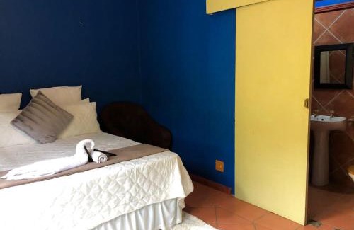 Nelspruit Hotel | NELSPRUIT MHLANGENI GUEST HOUSE