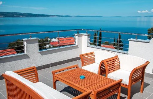 Tice House | Nemira Sunny Apartments