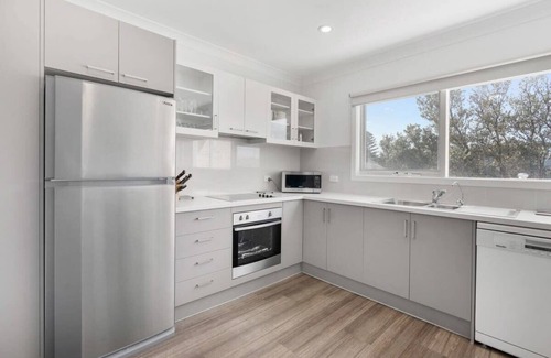 Port Elliot Apartment | Neptune - 2/4 Hutton St Port Elliot