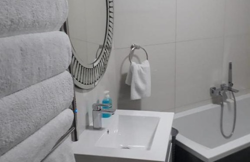 Lagoon Beach Apartment | Neptunes Isle Apartment