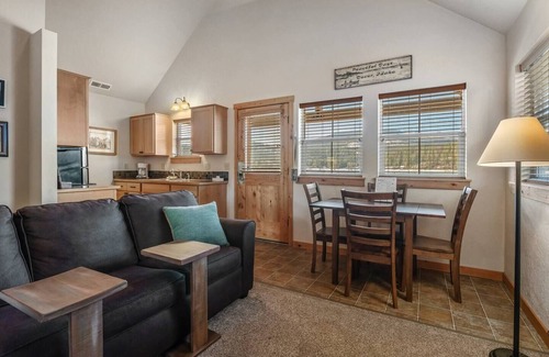 Dover Bay House | Nest in comfort and watch ospreys soar above Lake Pend Oreille. This Dover Bay hideaway blends nature, peace, and effortless style.