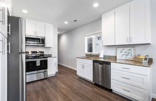 Sunset House | Nestled Up Against the Boise Foothills Enjoy Sunset Neighborhood & Make Memories with the WHOLE FAM!