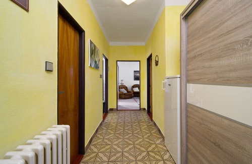Neurazy House | Neurazy by Interhome