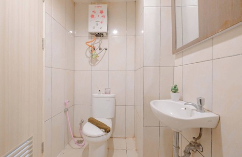 Pekayon Jaya Apartment | Neutral Studio Room At Grand Kamala Lagoon Apartment