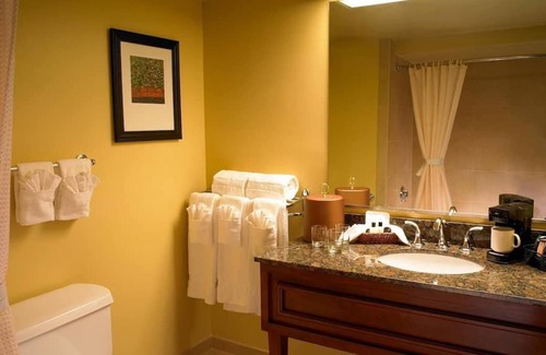 Laughlin House | Nevadas Natural Wonders Minutes From Your Door! Visit The Mojave Desert!