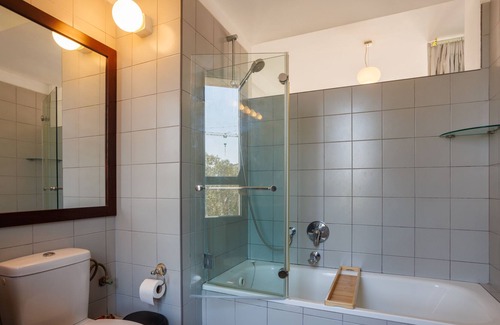 Neve Tzedek Apartment | Neve Tsedek 2BR Loft with Balcony, parking, Pool