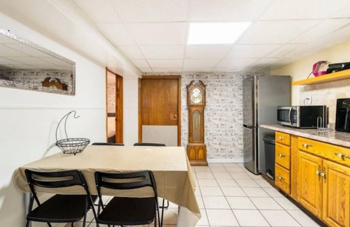 North Ironbound Apartment | Never overpay, 19 min to NYC, minutes to NYC