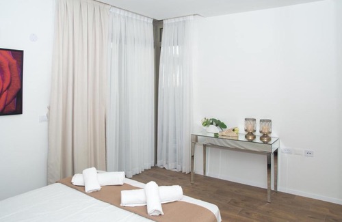 Jerusalem City Centre Apartment | Neviim Court 36