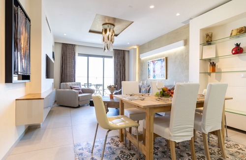 Jerusalem City Centre Apartment | Neviim Court "Center" - Old city view !