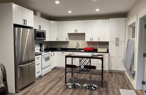 Sooke House | New 1 bedroom Sooke oceanfront guest suite