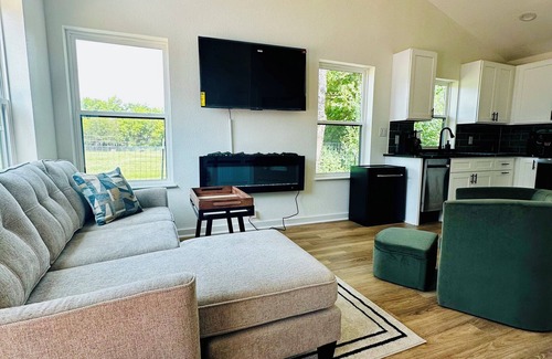 Crowley House | New 1B1B on 3 acres in Crowley, TX. Suburban tranquility, urban accessibility.