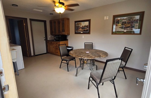 Nevis Cabin | New 2 Bedroom , 1 bath cabin