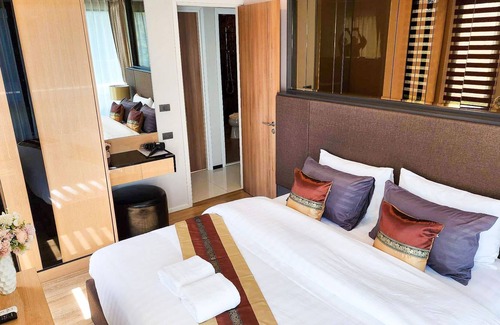 Nimman Condo | NEW 2-Bedroom Luxury Suite with 2 bicycles, Near Nimman, Airport, and CMU.