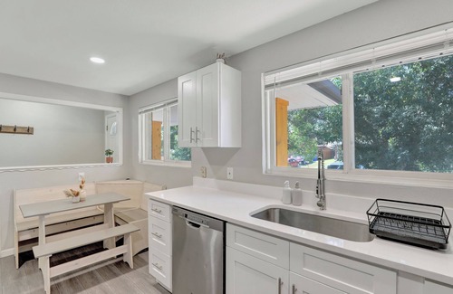 South Westminster House | NEW 2 BR 1 BA Home Office Escape!