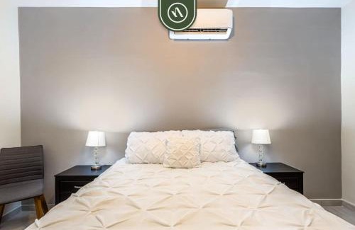 Libertad House | New 2 BR Condo with Private Terrace - BBQ