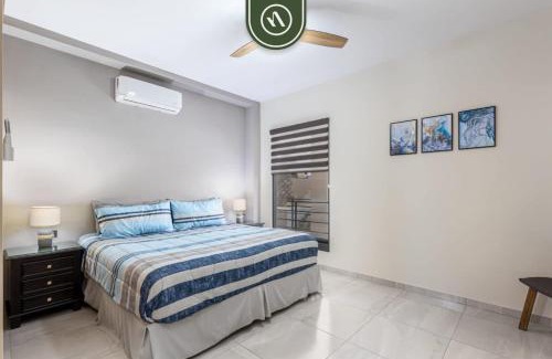 Libertad House | New 2 BR Condo with Private Terrace - BBQ