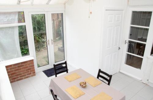 North Hykeham House | NEW 2BD Detached House in the Heart of Lincoln