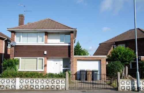 North Hykeham House | NEW 2BD Detached House in the Heart of Lincoln