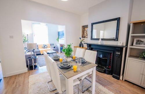 Adamsdown House | New 2BR Home Comfy and Spacious