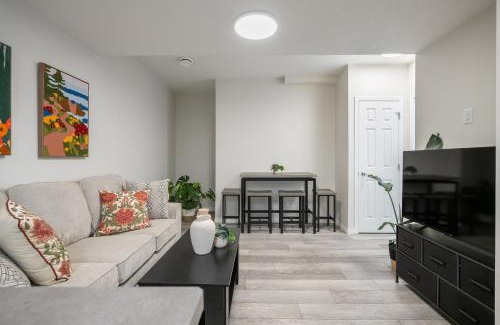Southeast Calgary House | NEW! 2BR Private Suite SE Calgary - FREE Banff Pass, Netflix, Parking!