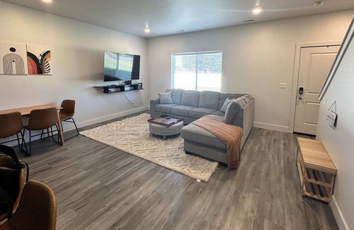 Idaho Falls House | New 3 bedroom townhome with community park