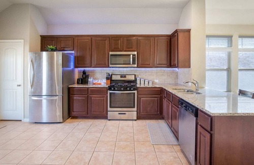 Round Rock House | New! 3-BR Home - Yard, Patio, & Parking - Sleeps 6