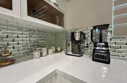 San Juan House | New 3-Queen bd home 15 min. from McAllen Airport & La Plaza Mall