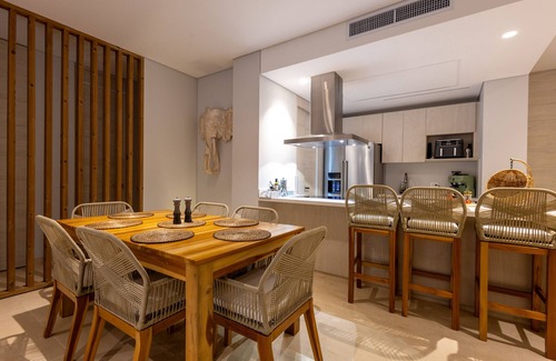 Porto Nao Apartment | New 3BR Ocean View apt at Calablanca B6