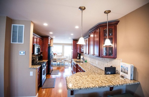 Southend House | New 4BR Beach Block Home-Location, Location, Location!