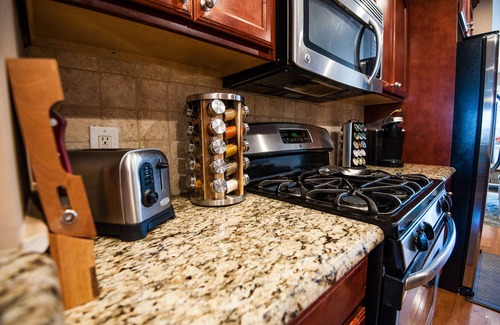 Southend House | New 4BR Beach Block Home-Location, Location, Location!