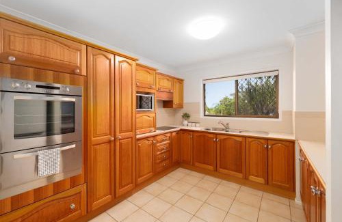 Springwood House | New 4BR Modern & Stylish Heritage Hideaway WiFi