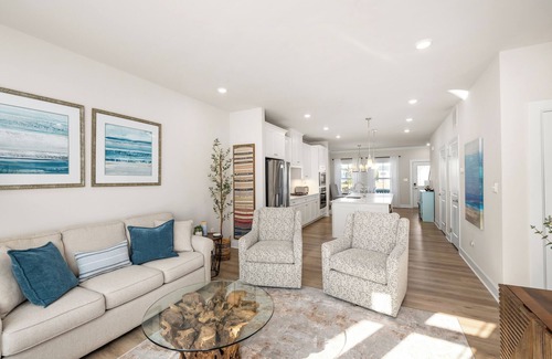 Lewes Villa | New 5BR/4.5 Bath Luxury Villa, Lewes. 9 Min. to the Beach! Longer stays welcomed