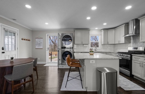 Northeast Kansas City House | New! 5mins to DT, 10 mins to Arrowhead, 2-Units!