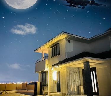 Nagawa Villa | New AirportHills 1400ｍ2 絶景露天風呂1棟2階貸切 駐車場4台 サウナ BBQ施設 ペット