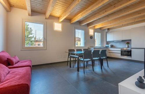 Ferrara Apartment | New and spacious apartment of about 145 sqm, capable of accommodating up to 11 people, located on the second floor of a modern building without a lift.The property is located in a residential area of Ferrara, a few minutes walk from the city center