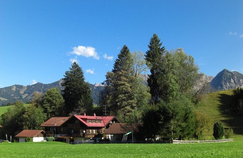 Obermaiselstein Apartment | NEW: Apartment in the mountains with south and west balcony. Free WiFi!