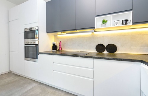 Montioni Apartment | New Apartment Lazise with garden in front of the pool