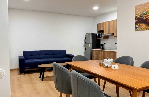 Quito Apartment | New Apartment Lightning-Fast WiFi and Metro Access