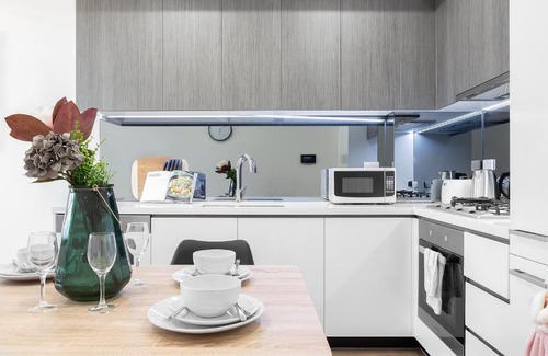 Waterloo Apartment | New apartment near city centre and shops for 4 ppl