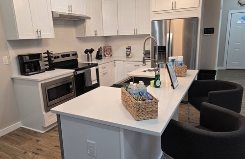 Pittsburgh House | NEW - Atlanta Gem: 4-bedroom 3.5-bathroom Home