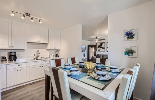 North Valley House | NEW - Awesome 6BR - 15 Min To Beach