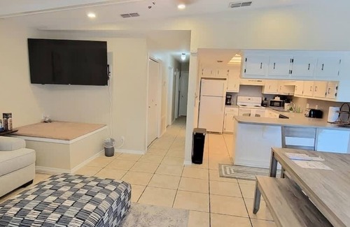 South Padre Island Condo | NEW! * Bay View Great Deck * Pool * 2 levels & 3 bedr
