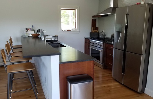 Jamaica House | New Beautiful Modern Home - Weekly or Monthly - Isolated but Centrally Located